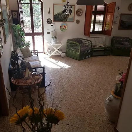 Villa Del Golfo Urio With Swimming Pool Shared By The Two Apartments Santa Flavia Buitenkant foto