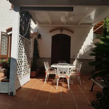 Villa Del Golfo Urio With Swimming Pool Shared By The Two Apartments Santa Flavia Buitenkant foto