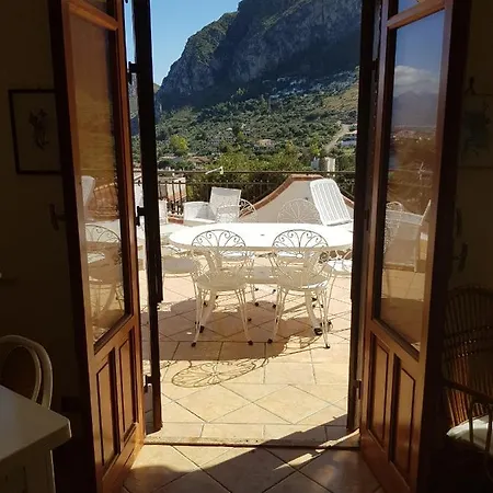 Villa Del Golfo Urio With Swimming Pool Shared By The Two Apartments Santa Flavia Buitenkant foto
