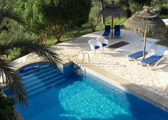 Villa Del Golfo Urio With Swimming Pool Shared By The Two Apartments