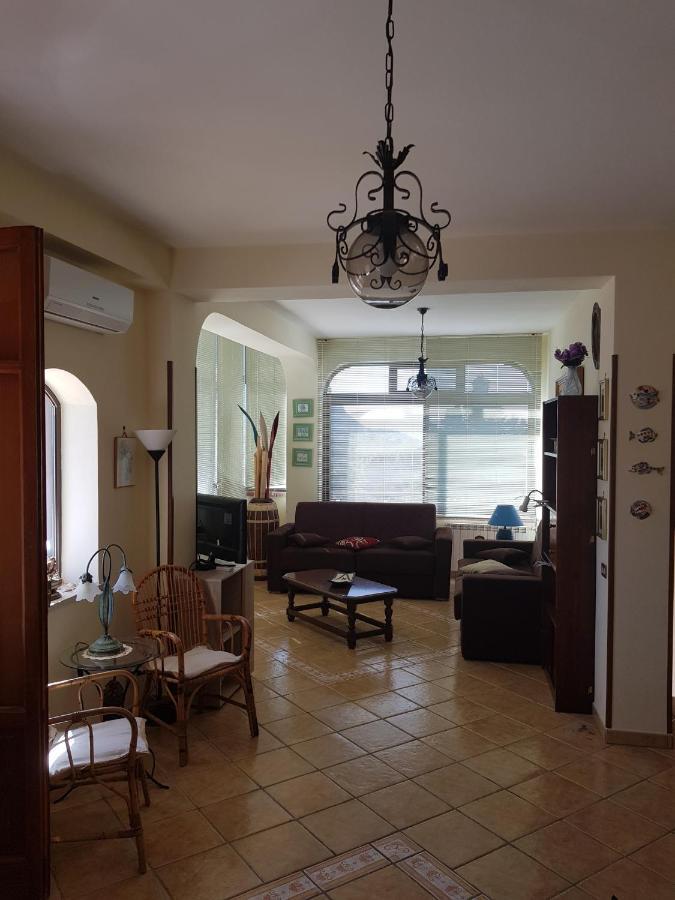 Del Golfo Apartment *